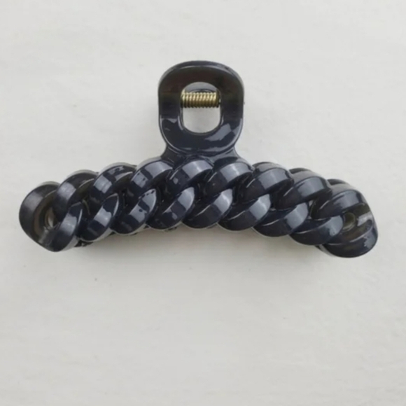 Claw Clip Hair Accessories - Picture 1 of 3